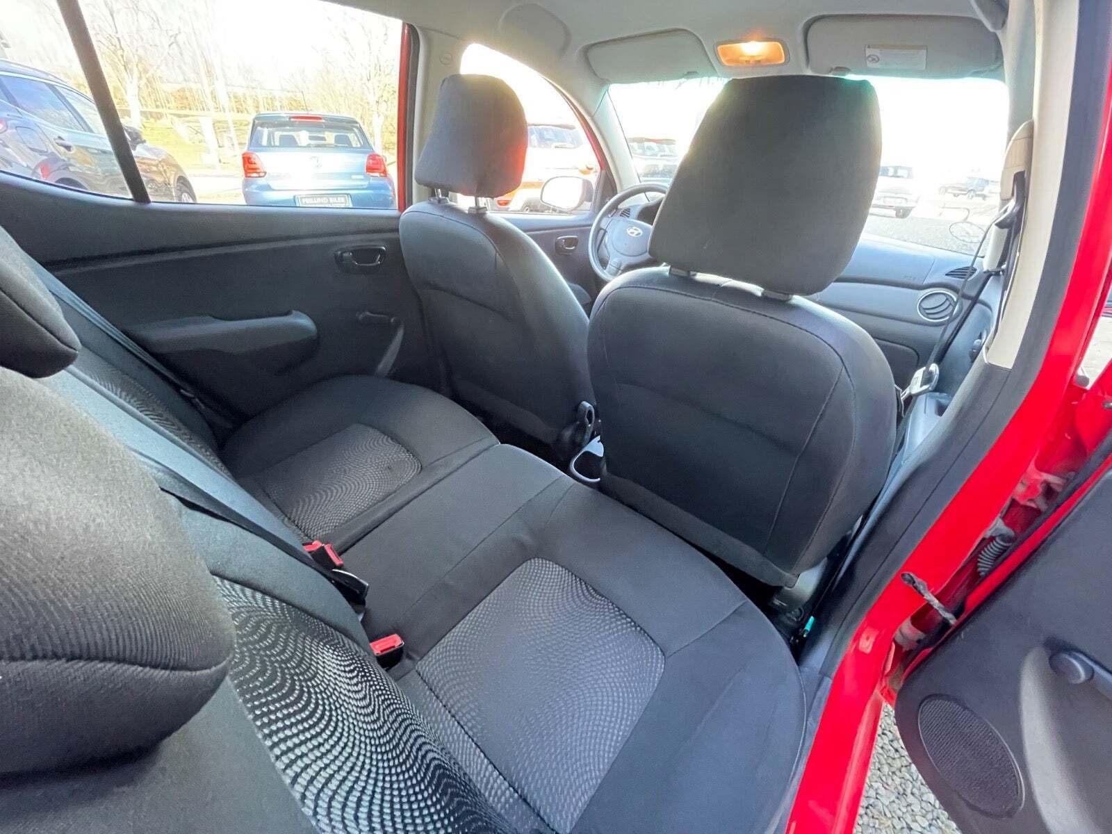 Rød Hyundai i10 fra 2013