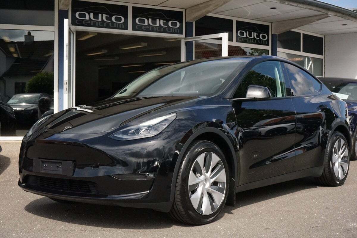 Tesla Model Y Long Range AWD