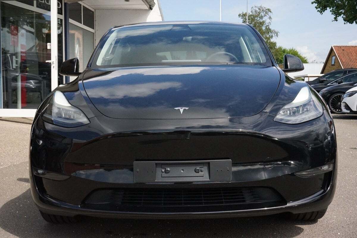 Tesla Model Y Long Range AWD