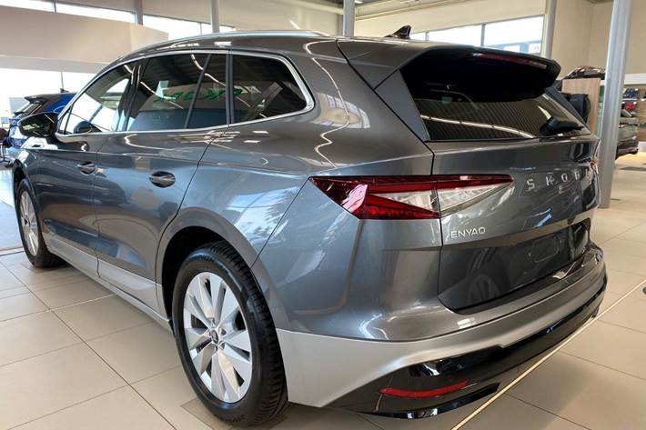 Grå Skoda Enyaq fra 2026