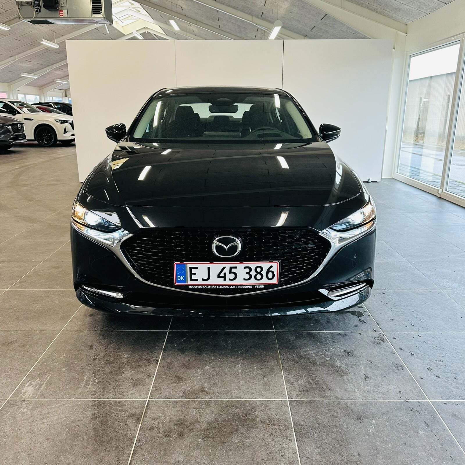 Mazda 3 2,0 e-SkyActiv-X 186 Exclusive-Line