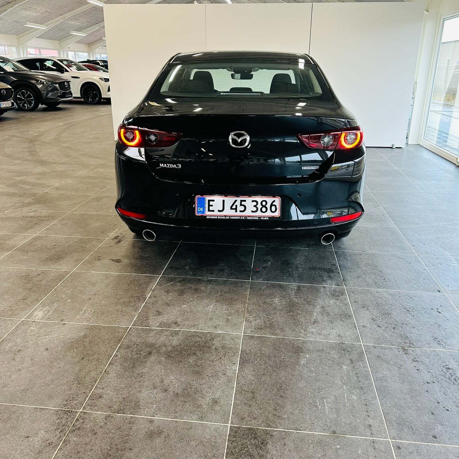 Mazda 3 2,0 e-SkyActiv-X 186 Exclusive-Line