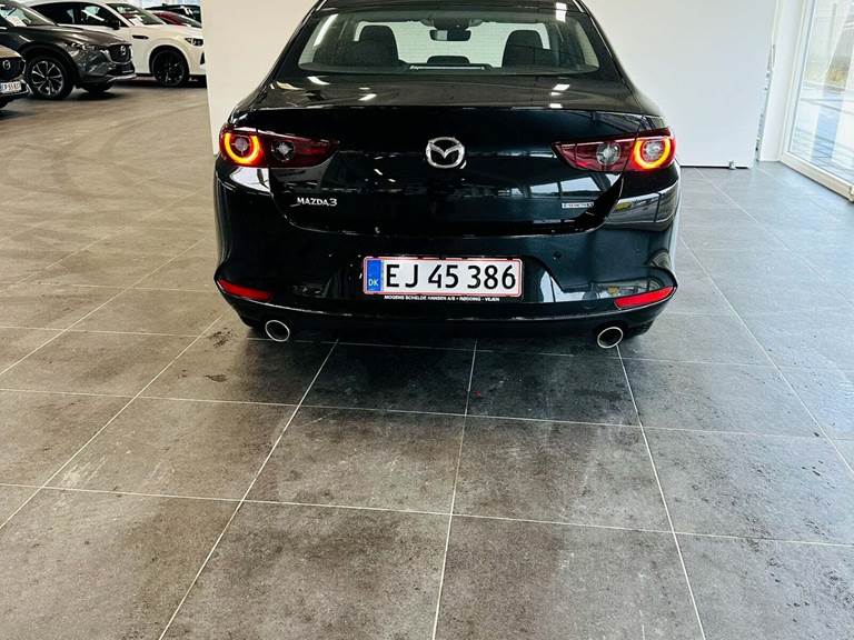 Mazda 3 2,0 e-SkyActiv-X 186 Exclusive-Line