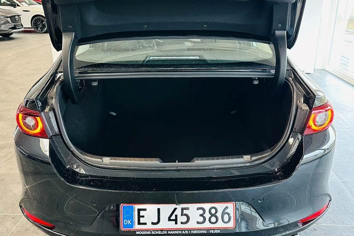 Sort Mazda 3 fra 2024