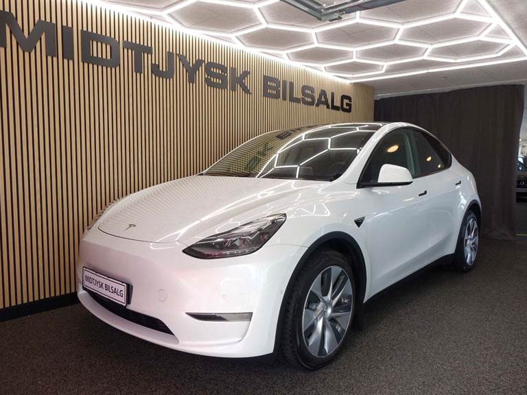 Tesla Model Y Long Range AWD