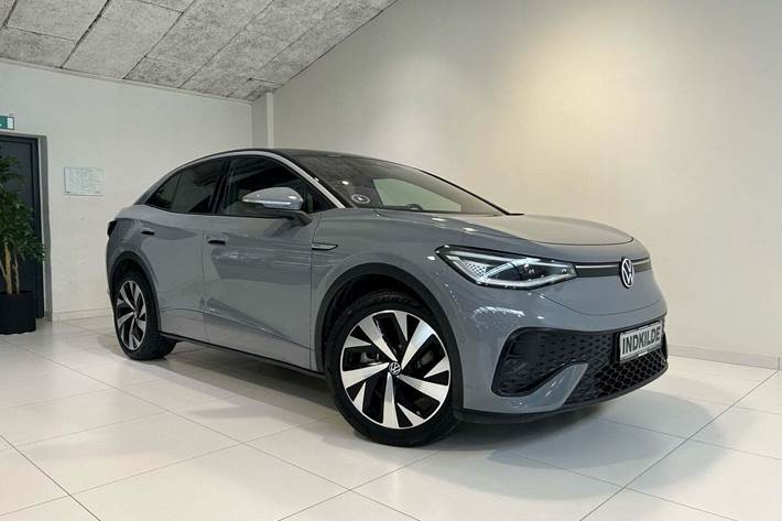 Grå VW ID.5 fra 2023 set udefra