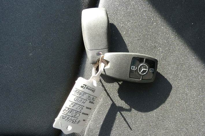 Hvid Mercedes Sprinter 317 fra 2025