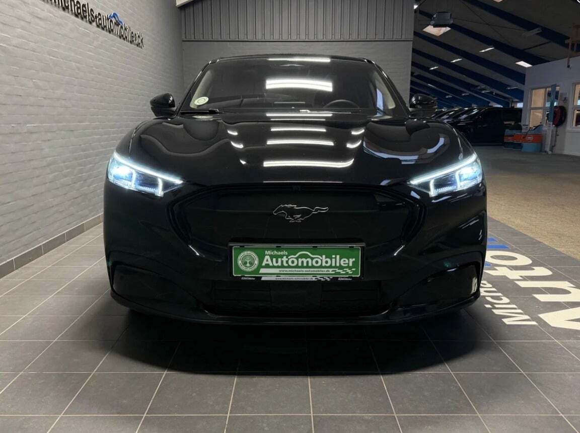 Ford Mustang Mach-E 88 Extended Range AWD