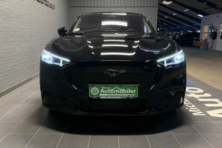 Sort Ford Mustang Mach-E fra 2021