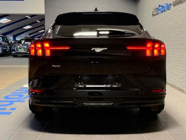 Ford Mustang Mach-E 88 Extended Range AWD