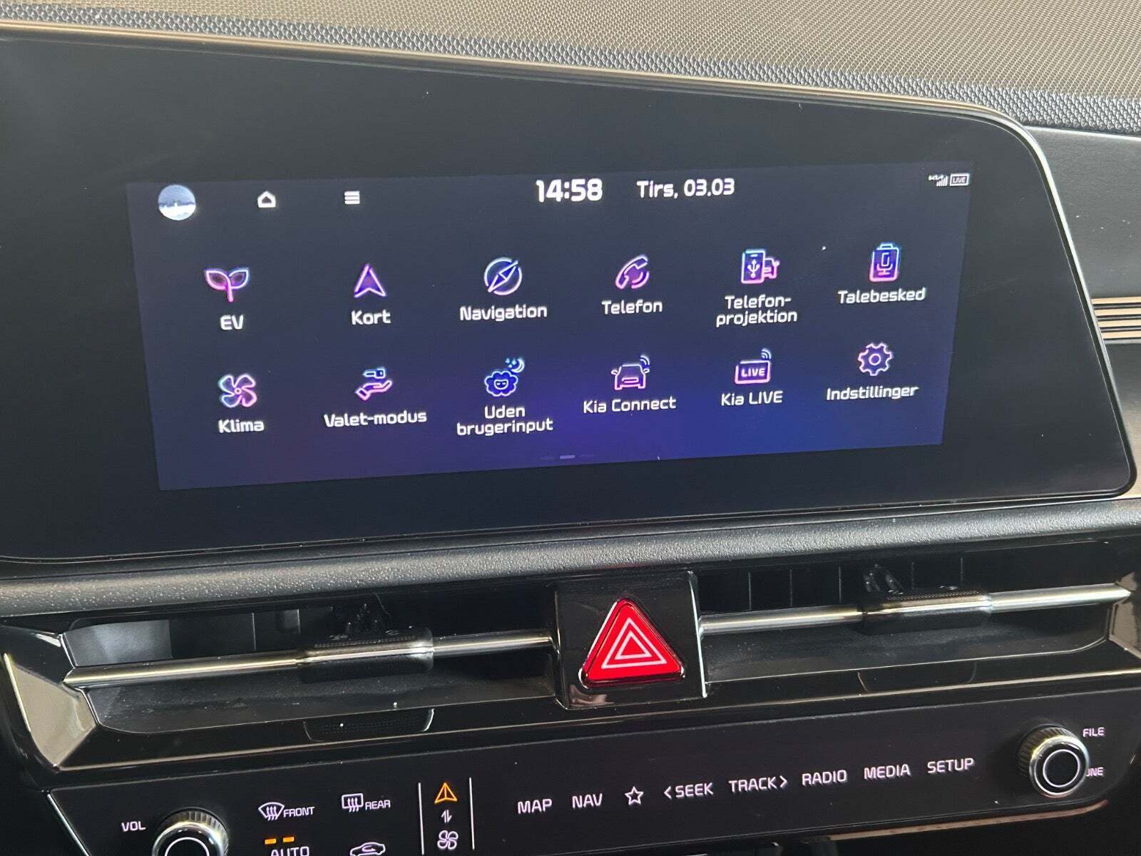 Blå Kia Niro fra 2023