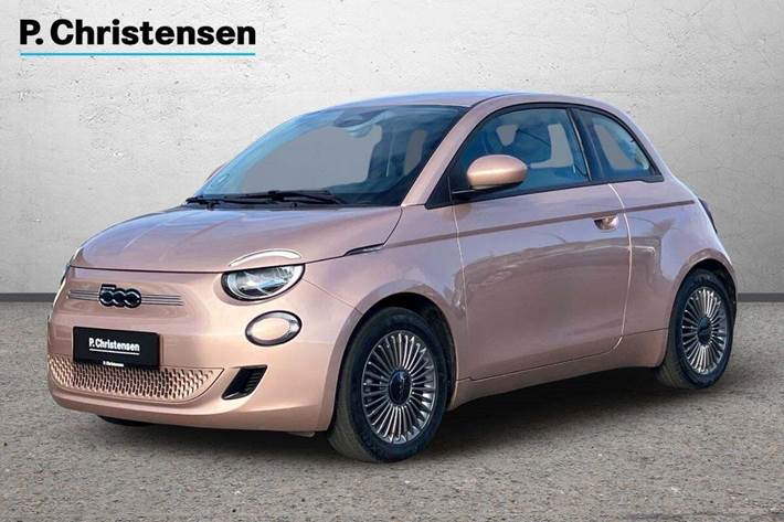 Pink Fiat 500e fra 2022 set udefra