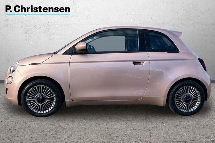 Pink Fiat 500e fra 2022