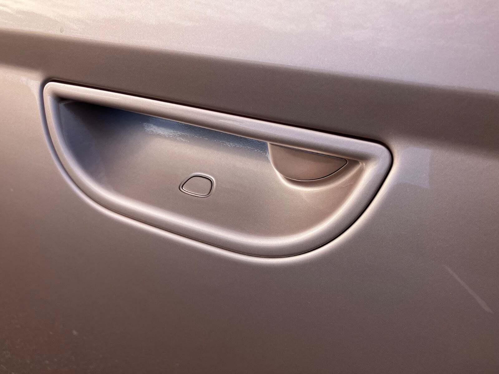 Pink Fiat 500e fra 2022