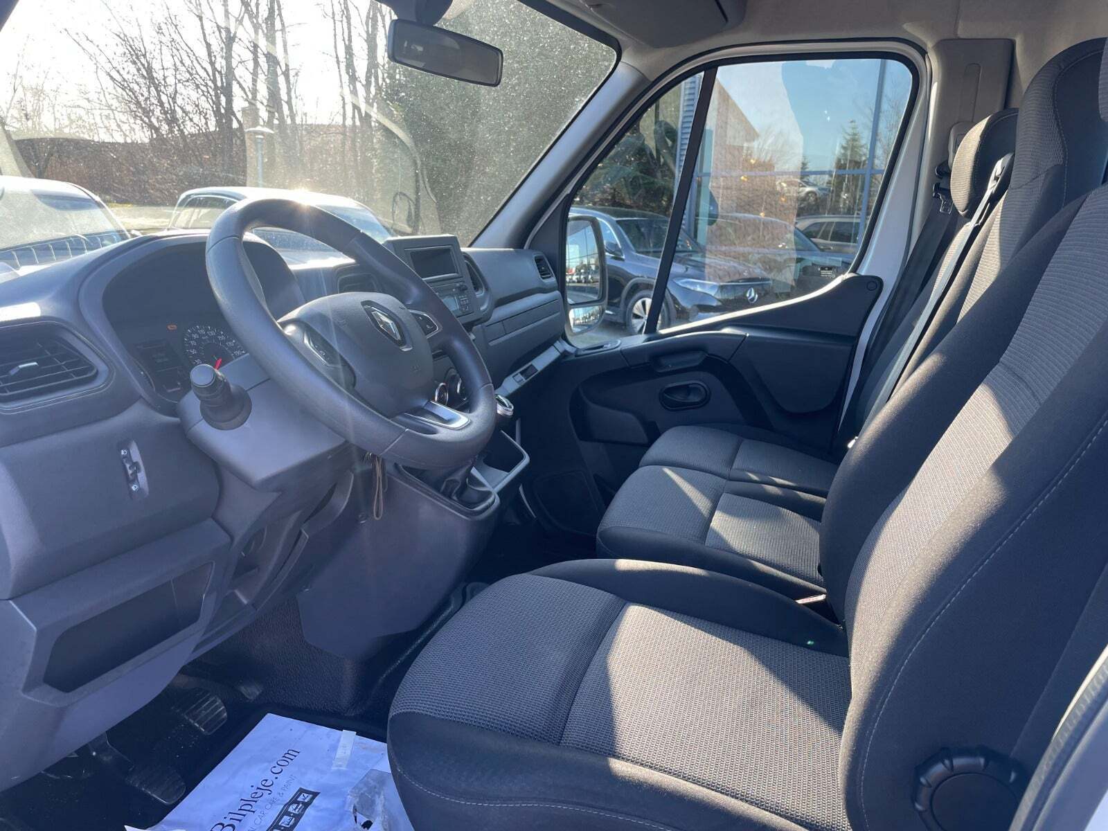 Hvid Renault Master IV T35 fra 2021