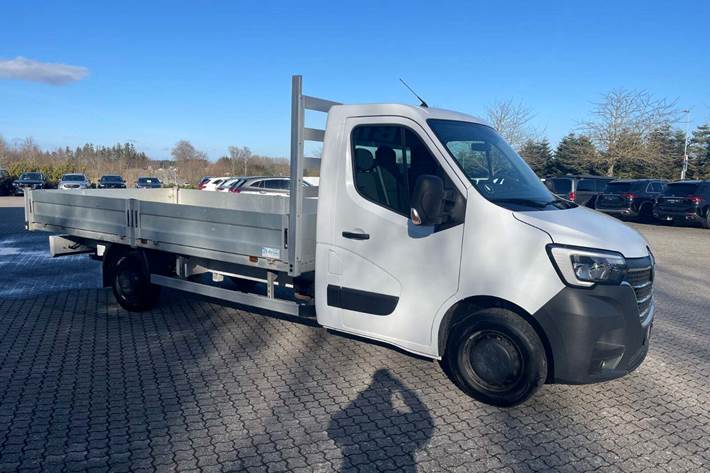 Hvid Renault Master IV T35 fra 2021