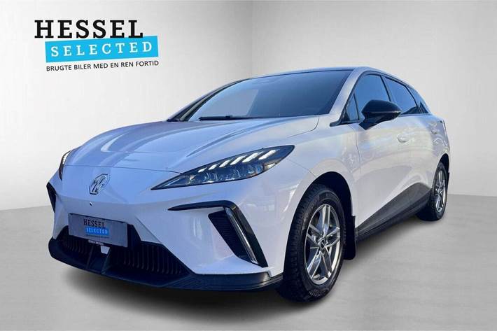 Hvid MG 4 fra 2022 set udefra