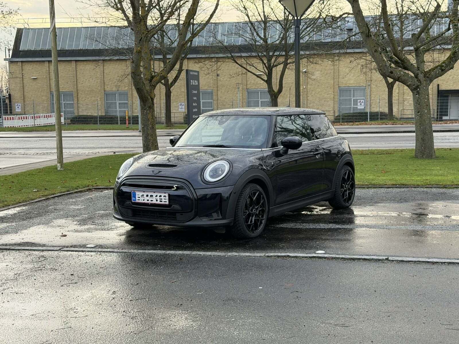 Mini Cooper SE Yours Trim