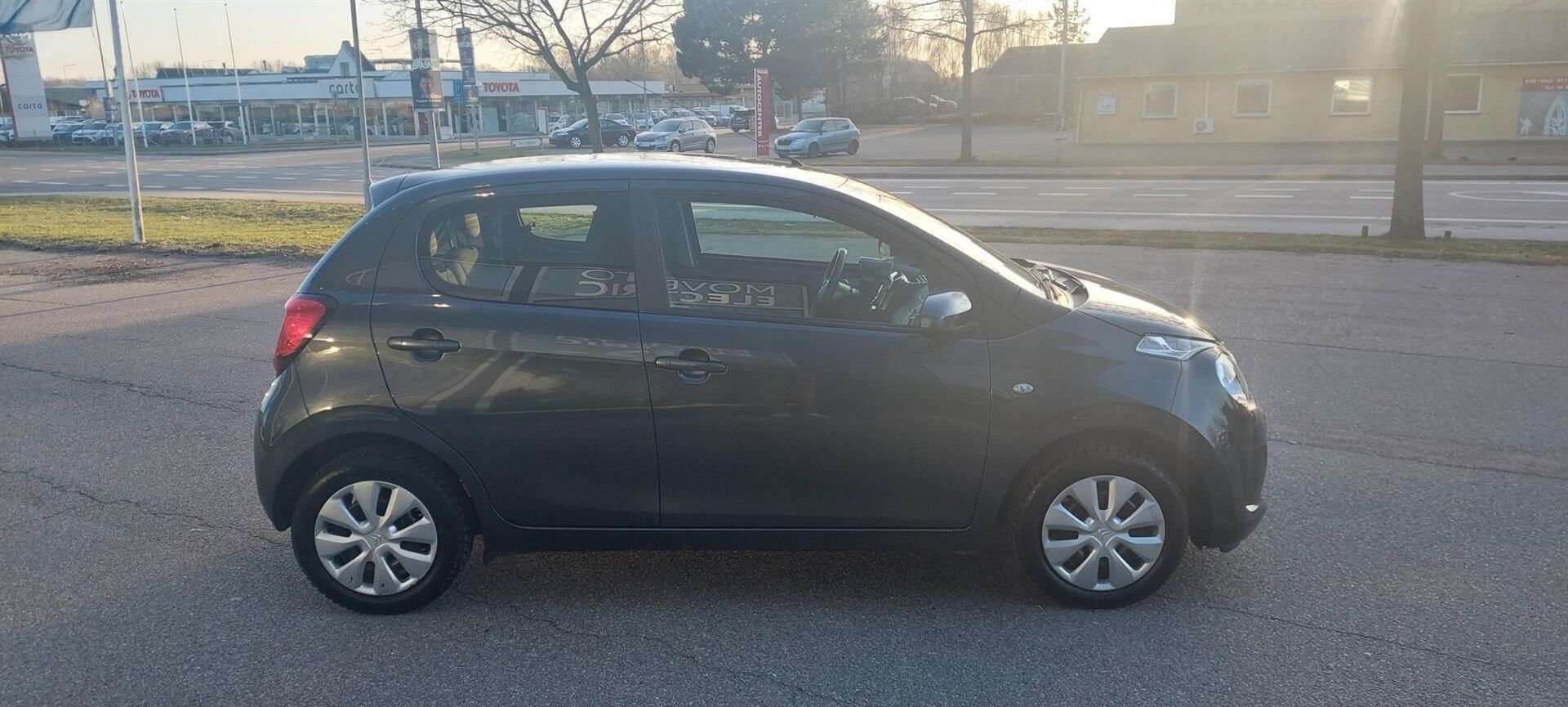 Citroën C1 1,0 VTi Attaque 72HK 5d