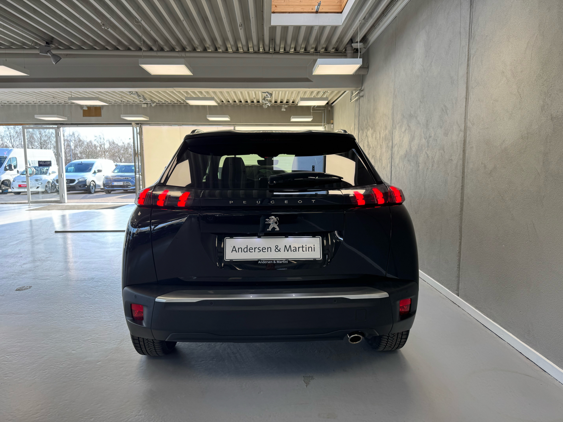 Sort Peugeot 2008 fra 2020