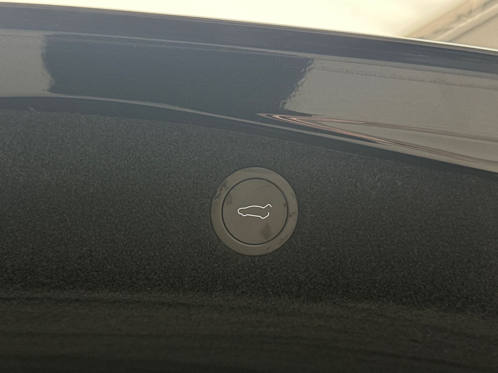 Sort Tesla Model 3 fra 2023