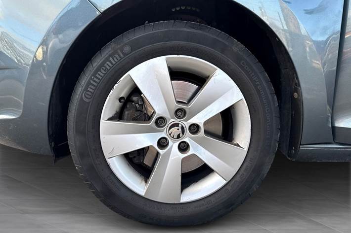 Sort Skoda Rapid fra 2017