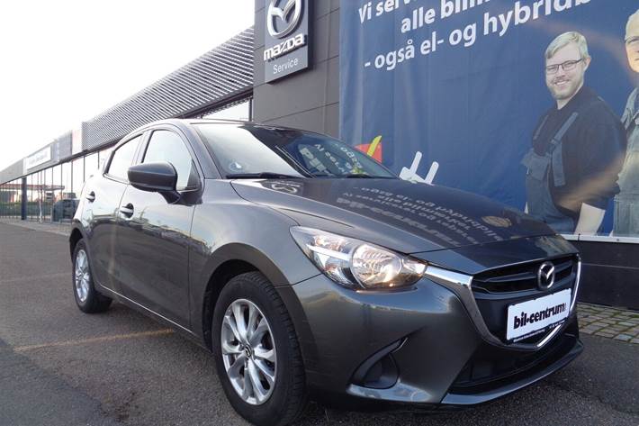 Grå Mazda 2 fra 2019