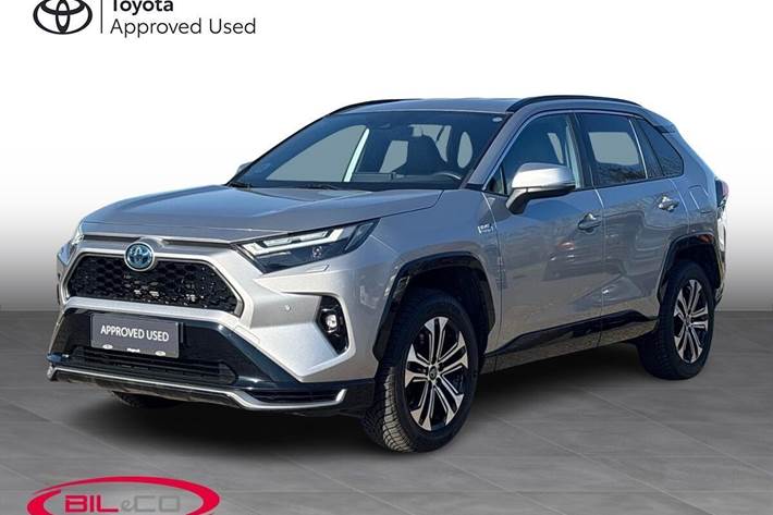Grå Toyota RAV4 Plug-in fra 2022 set udefra