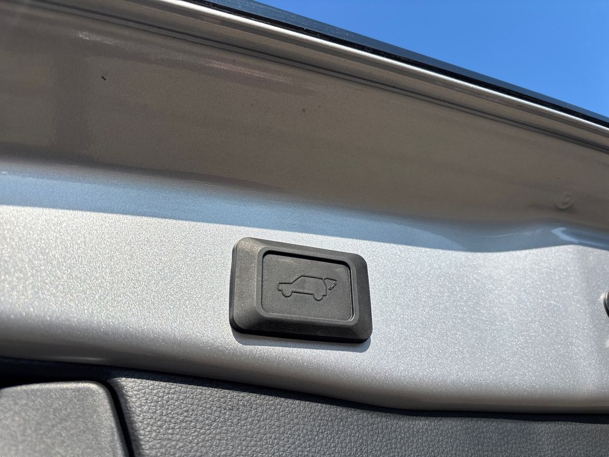 Grå Toyota RAV4 Plug-in fra 2022