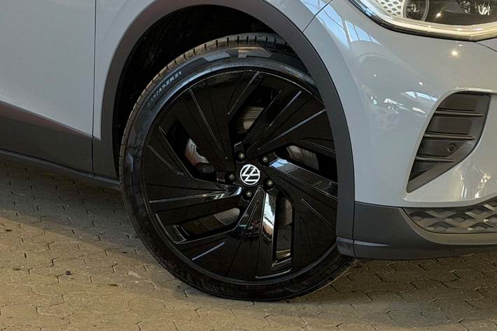 Grå VW ID.4 fra 2021