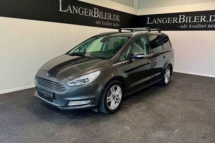 Grå Ford Galaxy fra 2019 set udefra