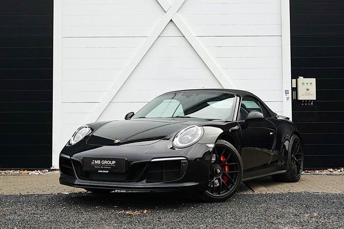 Sort Porsche 911 Carrera 4 GTS fra 2017 set udefra