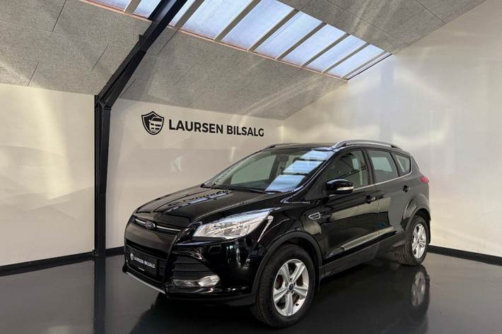 Sort Ford Kuga fra 2017