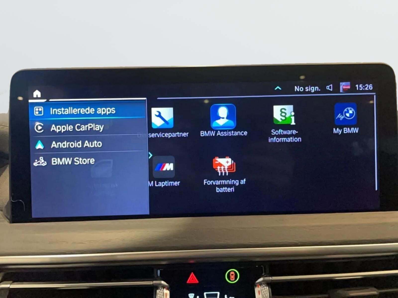 Grå BMW iX3 fra 2023