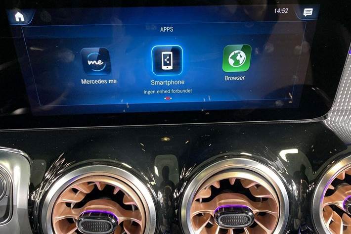 Sort Mercedes EQB250 fra 2022