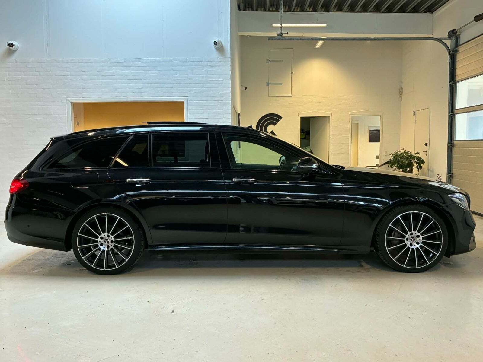 Mercedes E220 d 2,0 AMG Line stc. aut.