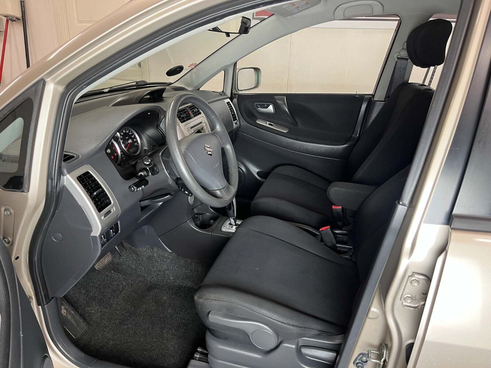 Suzuki Liana 1,6 aut.