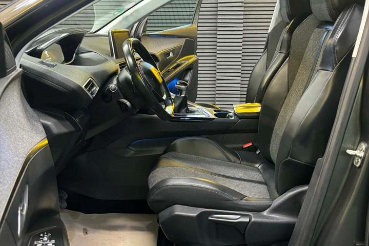 undefined Peugeot 3008 fra 2017