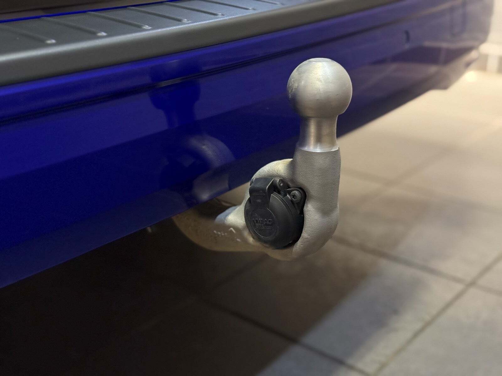 Sort VW Multivan fra 2024