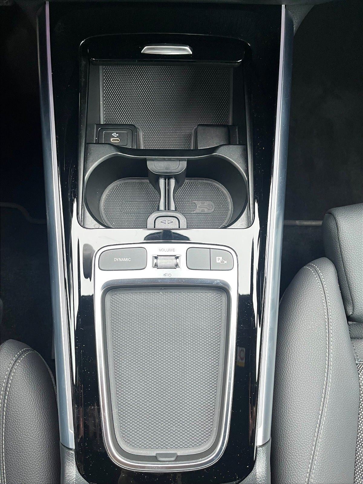 Sort Mercedes EQA 250 fra 2024