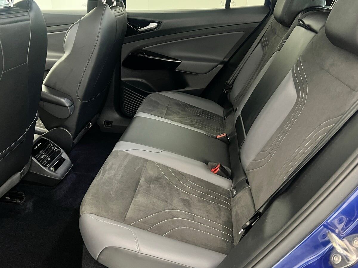 Blå VW ID.4 fra 2022