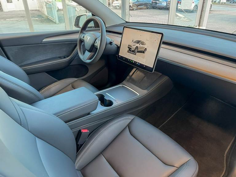 Tesla Model Y EL Long Range AWD 514HK 5d Aut.