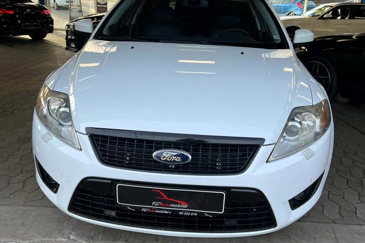 Hvid Ford Mondeo fra 2008