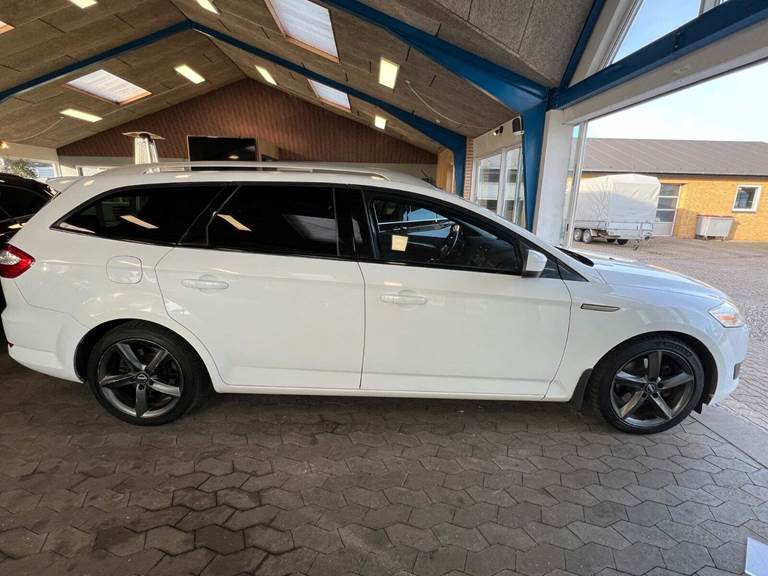 Ford Mondeo 2,5 20V Turbo Titanium stc.