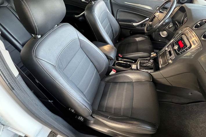 Hvid Ford Mondeo fra 2008