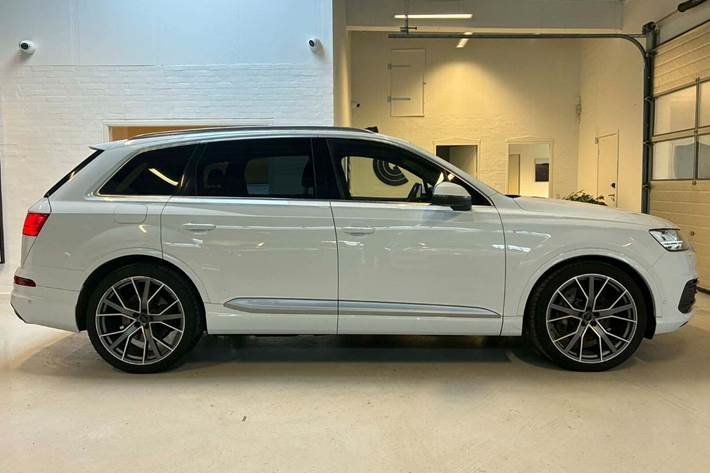 Hvid Audi Q7 fra 2017