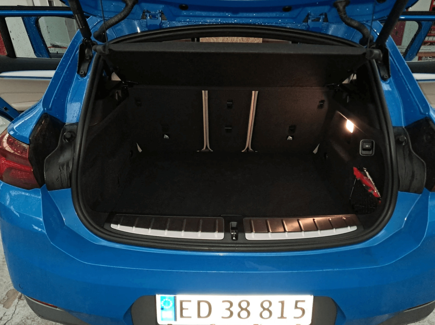 Blå BMW X2 fra 2021