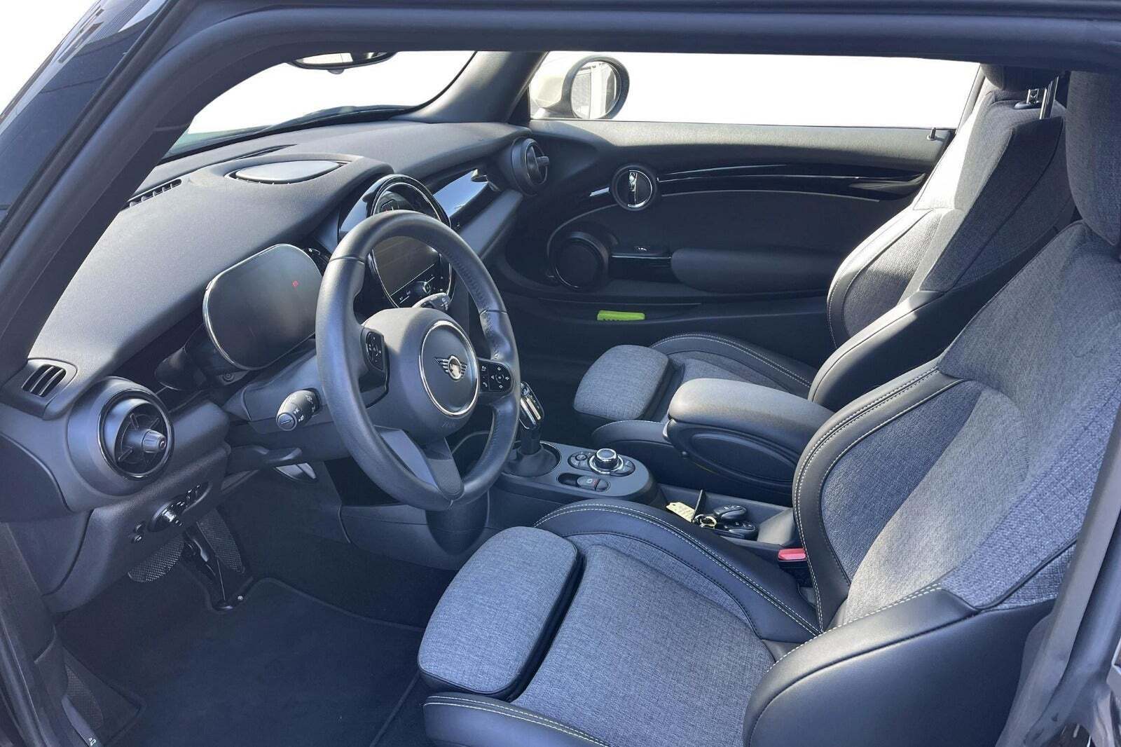 Mini Cooper SE Classic Trim