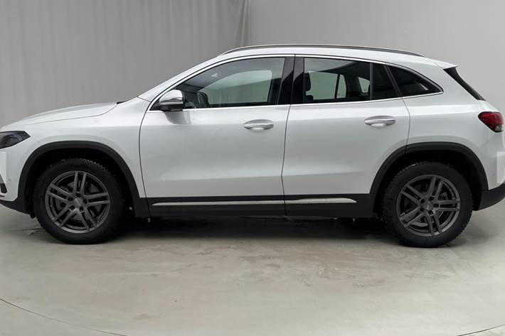 Hvid Mercedes EQA250 fra 2023