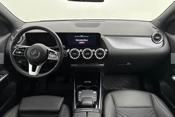 Hvid Mercedes EQA250 fra 2023